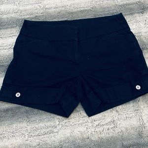 🇨🇦 Calgary Stampede Outfit!! -  Ladies black cuffed dress shorts